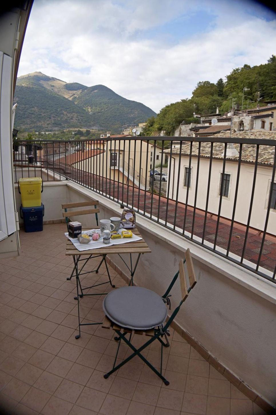 Casa Vacanze Donna Lucia Castel Di Sangro Extérieur photo