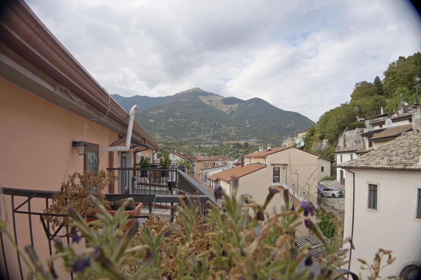 Casa Vacanze Donna Lucia Castel Di Sangro Extérieur photo